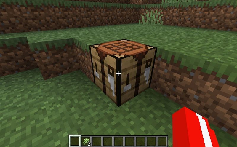 Crafting Table can be used to make the Paper in Minecraft.