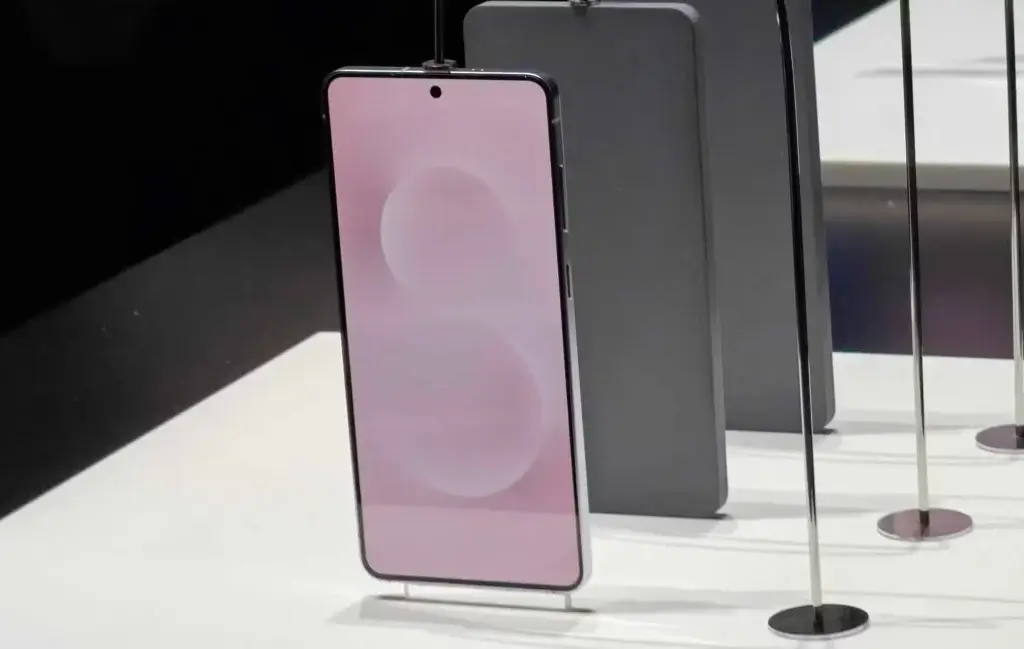 s25 edge display